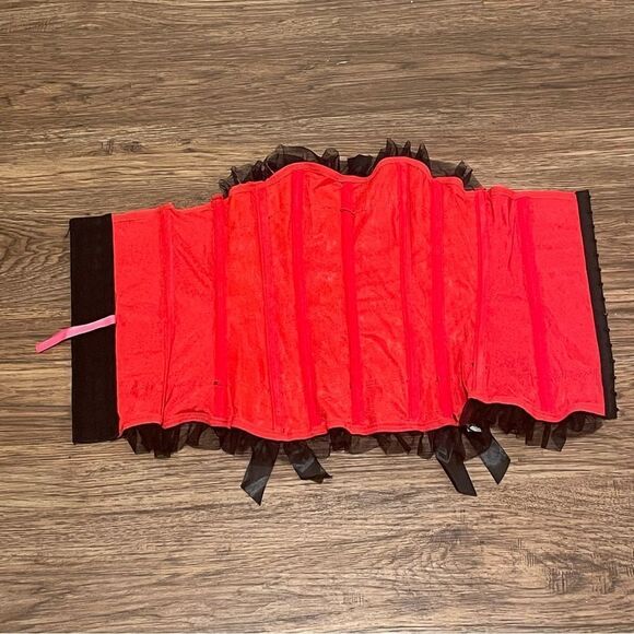 NWT Seven ‘Til Midnight Corset With Boning Red With Black Lace Detail Size Small - Picture 6 of 12